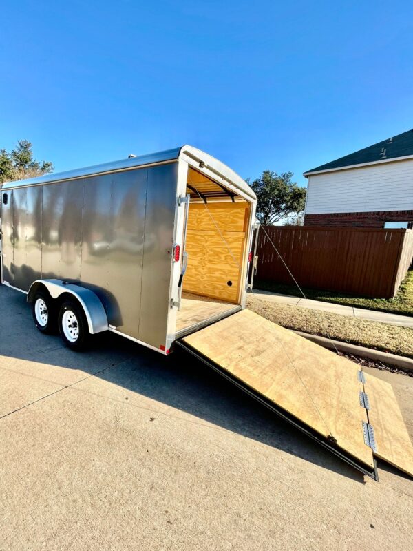 Enclosed Trailer 2021-silver - Image 3