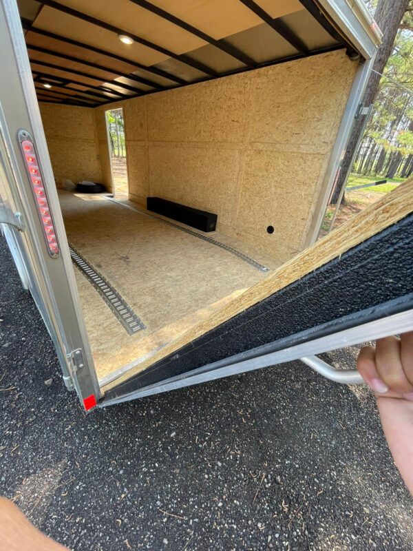 Enclosed Trailer 2021-silver 8.5x20 - Image 19