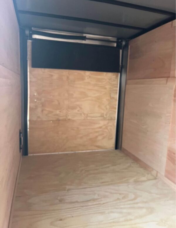Enclosed Trailer white-2023 - Image 3