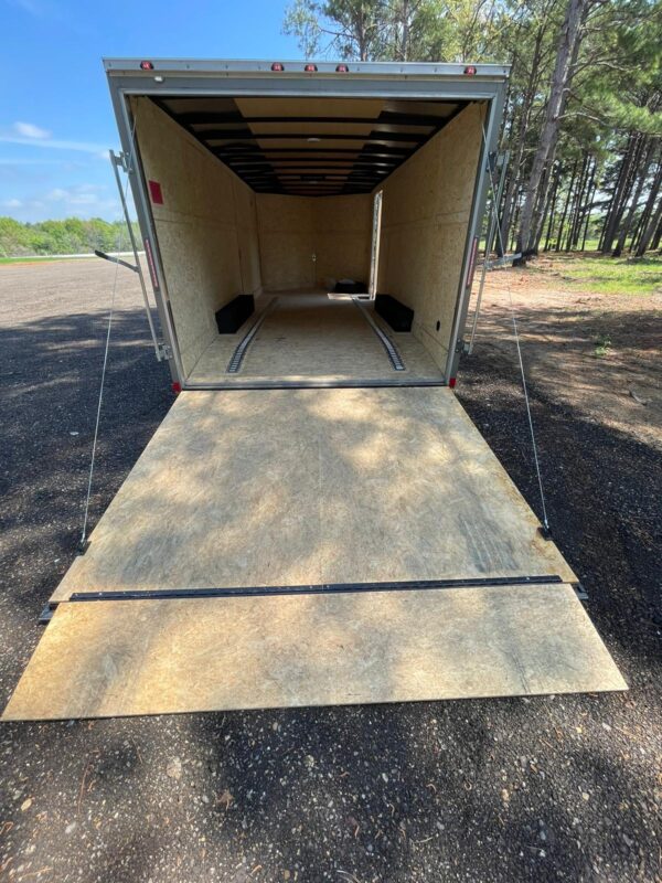 Enclosed Trailer 2021-silver 8.5x20 - Image 10