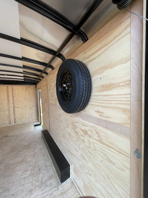 2024 Enclosed Trailer 8.5x16 - Image 10