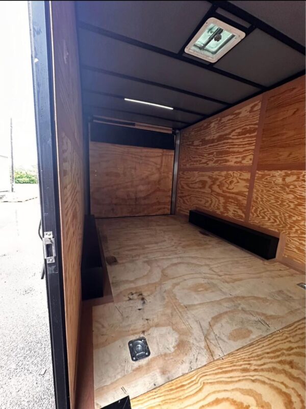 Enclosed Trailer white-2023 - Image 6