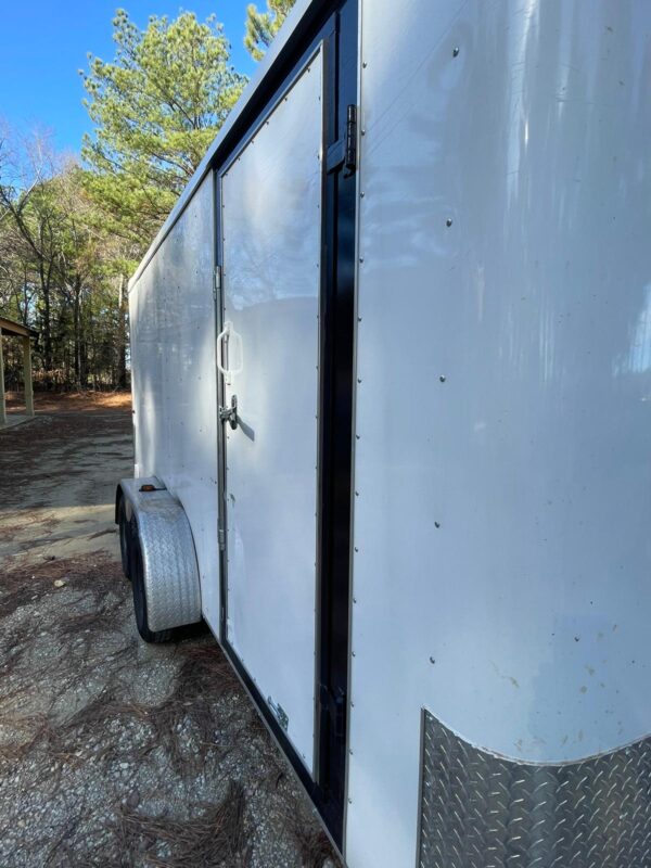 Enclosed Trailer 2023 - white - Image 4