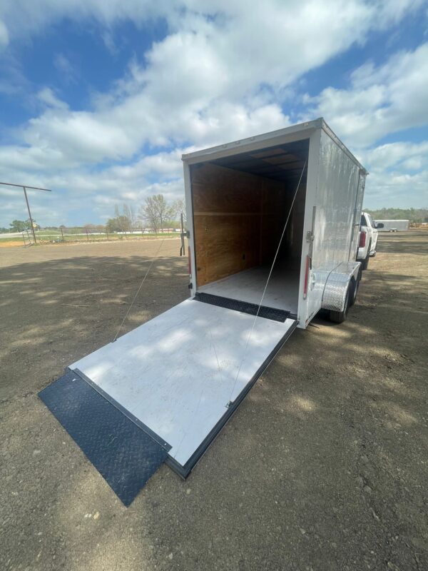 Enclosed Trailer white-2022 - Image 7